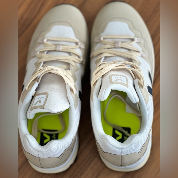 VEJA Mountain T4 - size 7.5 - Picture 2 of 8